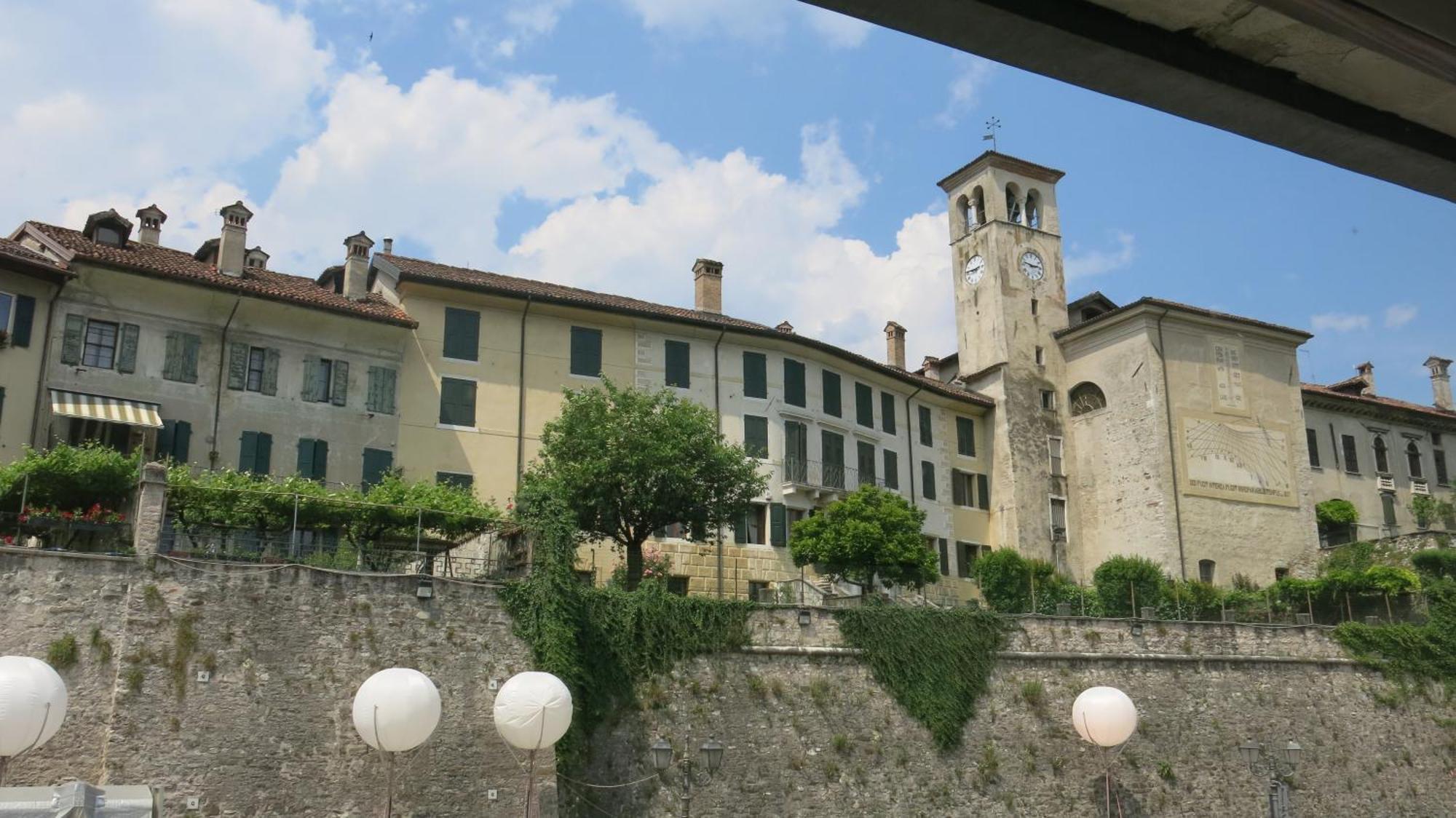 Isola Holiday Feltre Kültér fotó